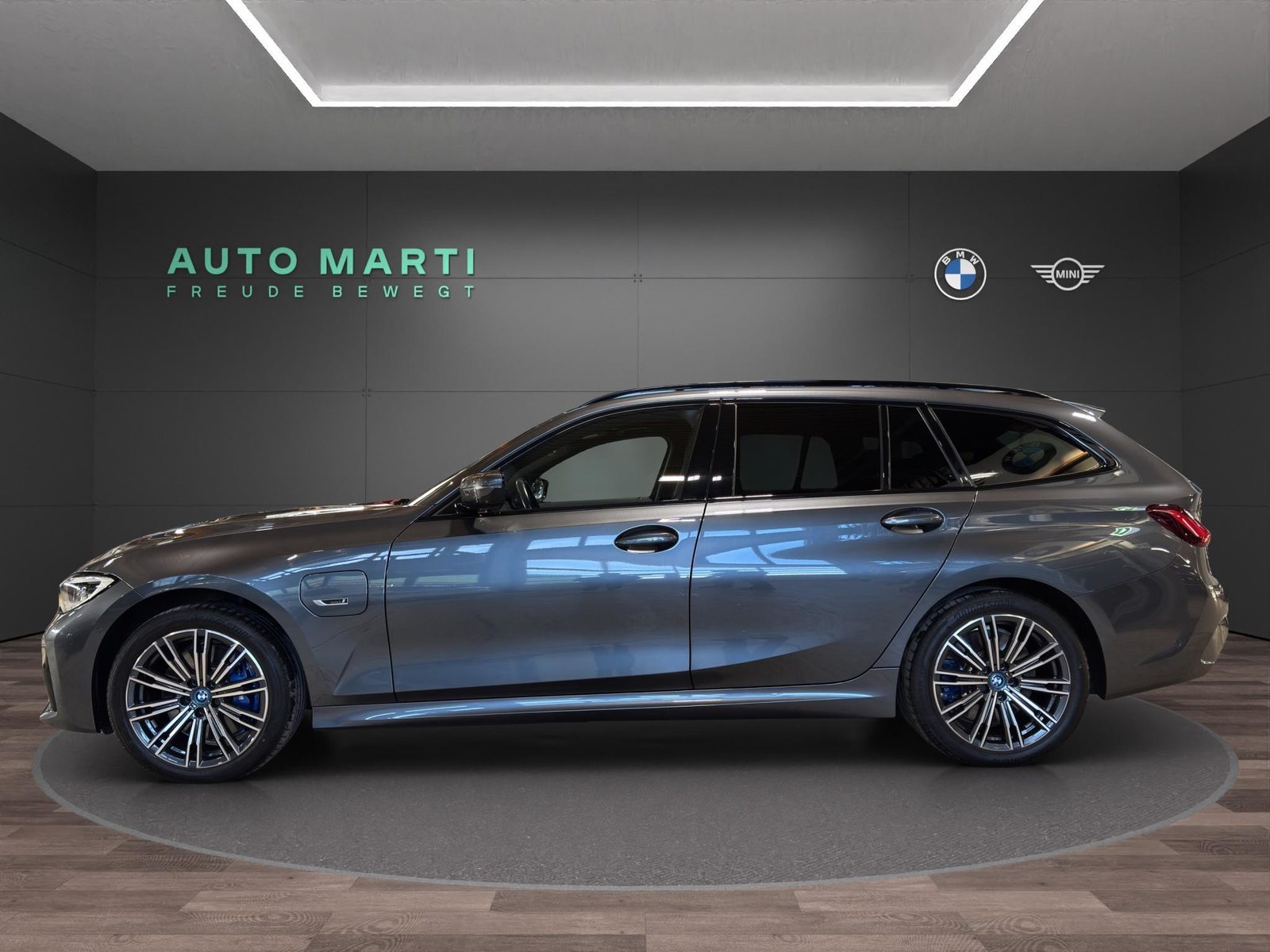 BMW 330e xDrive Touring M Sport, Hybride Rechargeable Essence/Électricité, Occasion / Utilisé, Automatique - 3