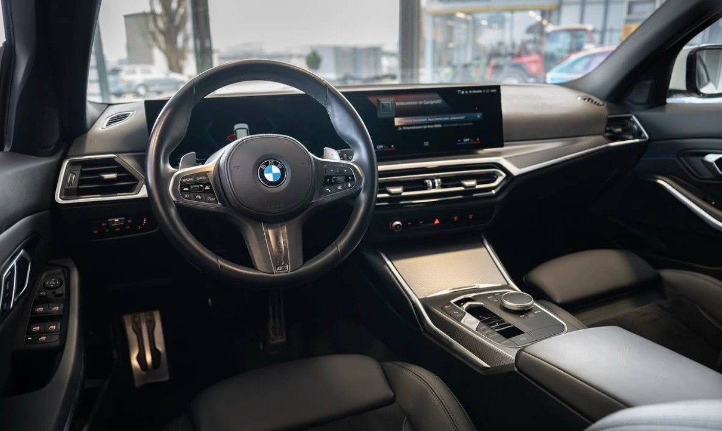 BMW 330i Touring Steptronic M Sport, Petrol, Second hand / Used, Automatic - 3