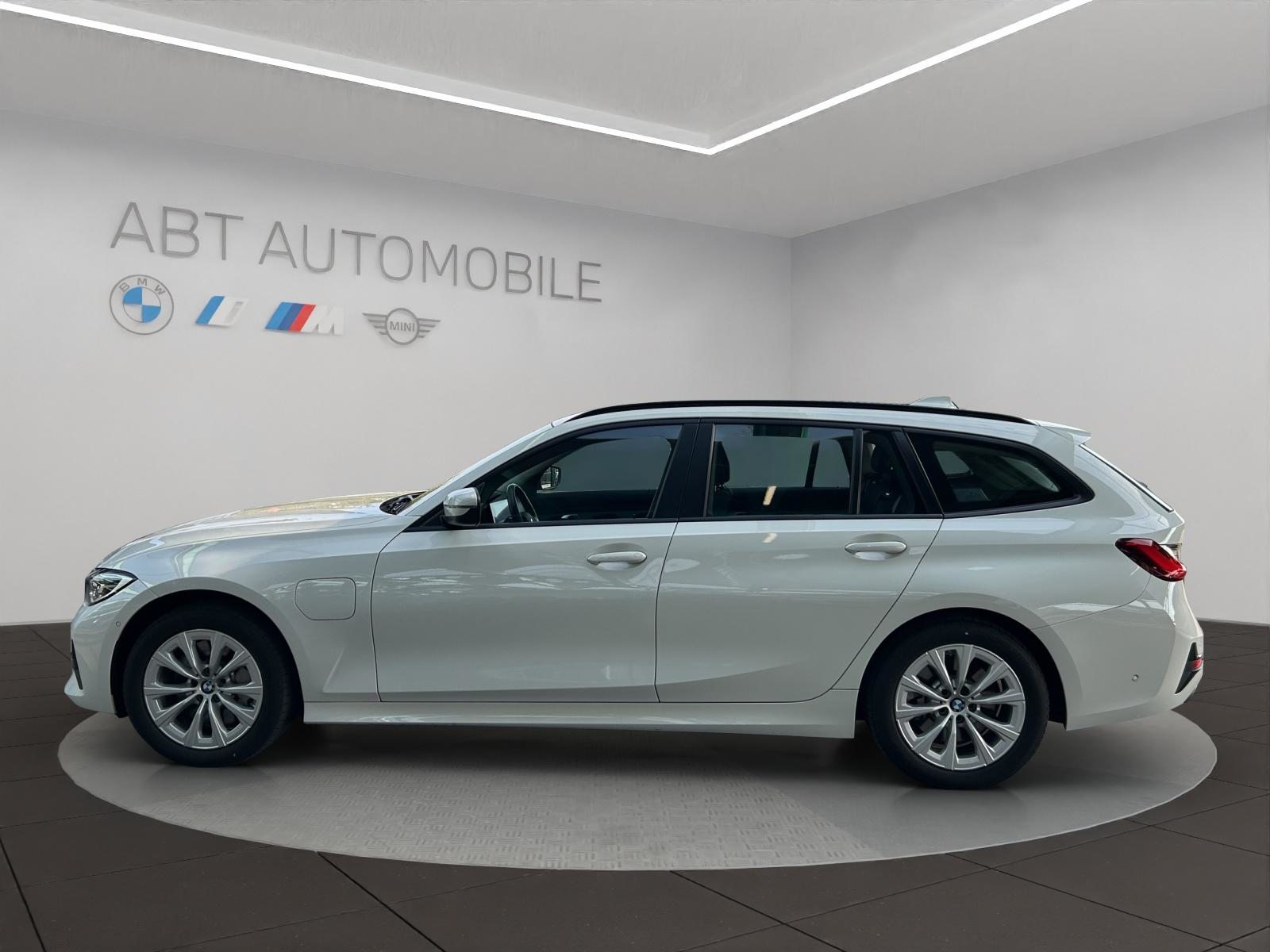 BMW 330e xDrive Touring, Hybride Rechargeable Essence/Électricité, Occasion / Utilisé, Automatique - 4