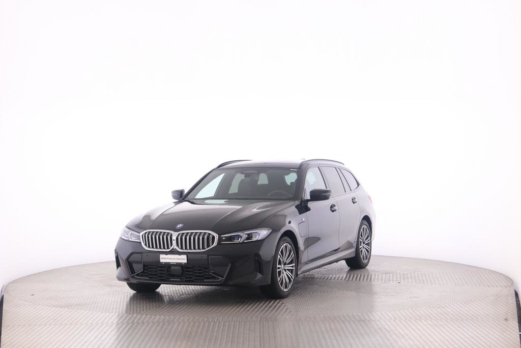 BMW 330e xDrive SAG Touring
