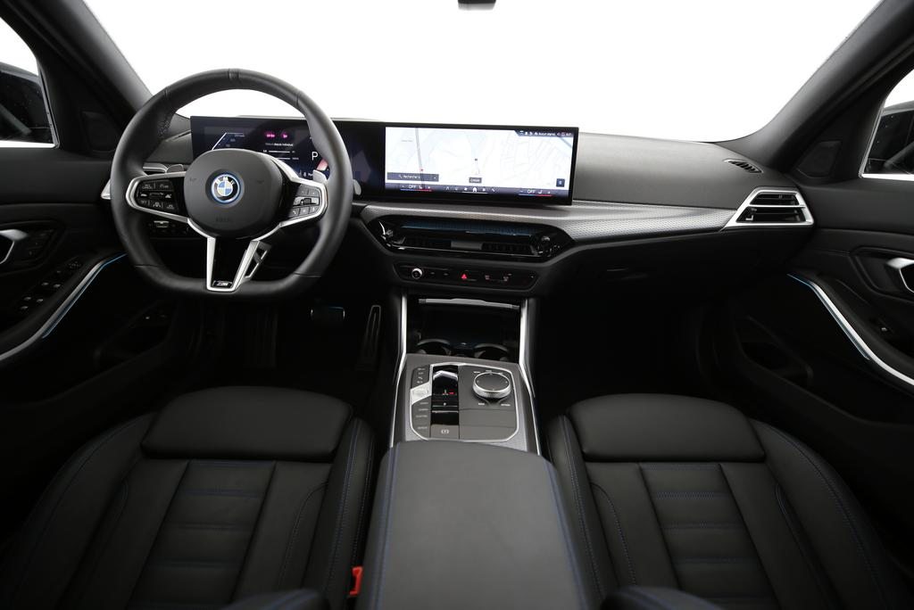 BMW 330e xDrive SAG Touring, Plug-in-Hybrid Petrol/Electric, Second hand / Used, Automatic - 5