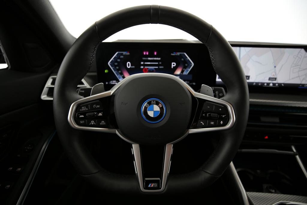 BMW 330e xDrive SAG Touring, Plug-in-Hybrid Petrol/Electric, Second hand / Used, Automatic - 6