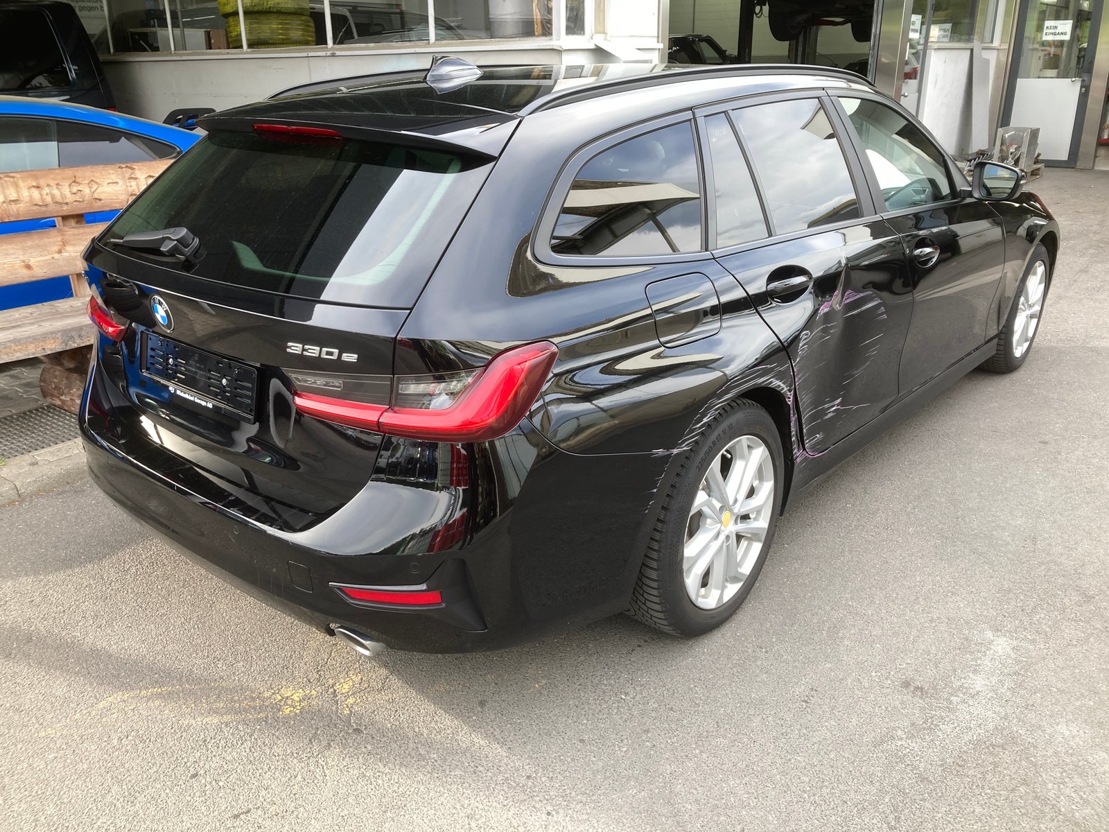 BMW 330e x DriveTouring Luxury Line Steptronic, Plug-in-Hybrid Benzina/Elettrica, Occasioni / Usate, Automatico - 3