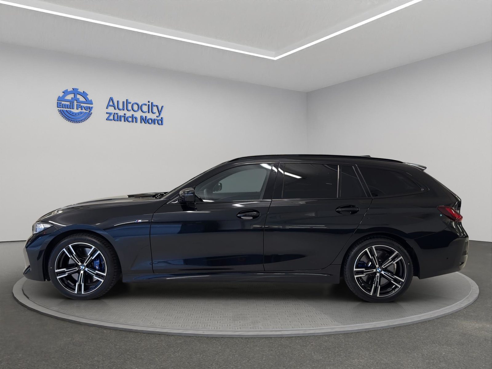 BMW 330d xDrive 48V Touring, Mild-Hybrid Diesel/Electric, Second hand / Used, Automatic - 5
