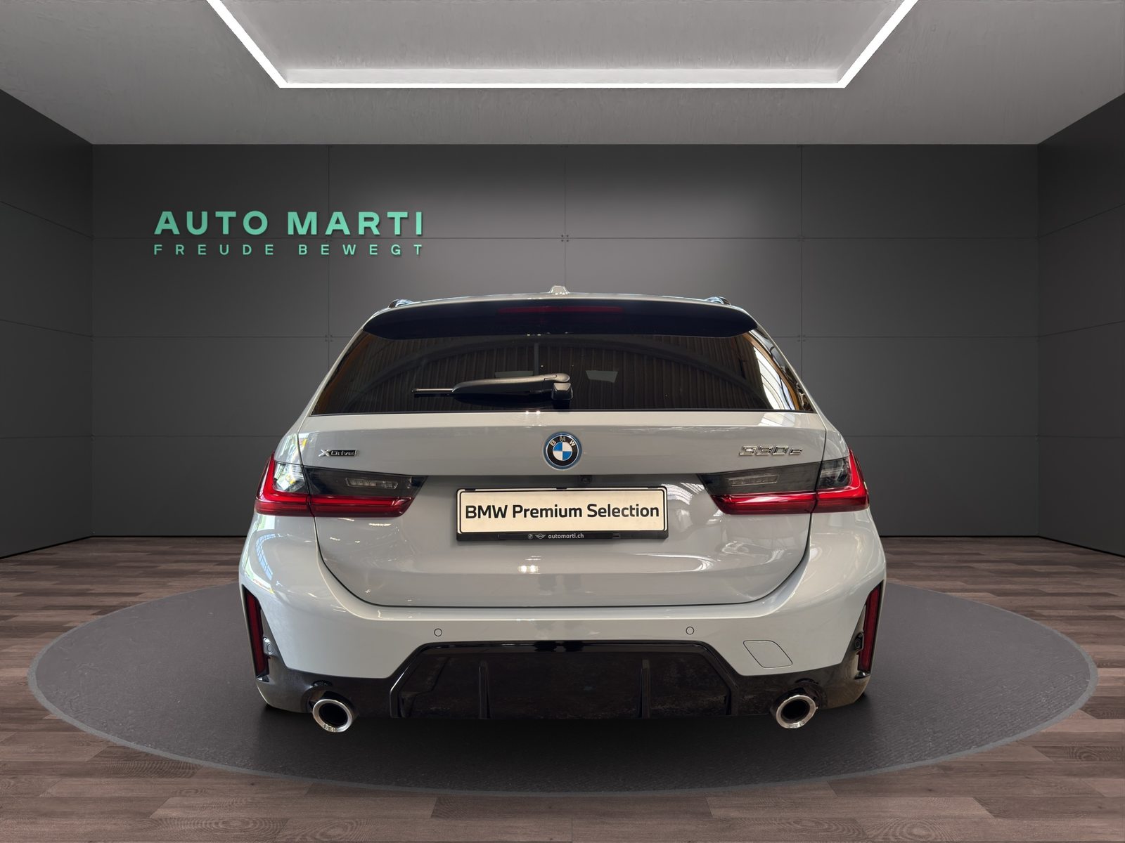 BMW 330e xDrive SAG Touring, Plug-in-Hybrid Petrol/Electric, Second hand / Used, Automatic - 3