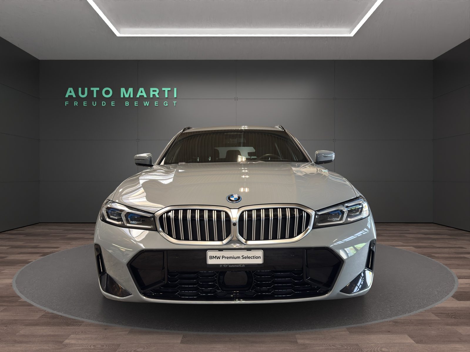 BMW 330e xDrive SAG Touring, Plug-in-Hybrid Petrol/Electric, Second hand / Used, Automatic - 5