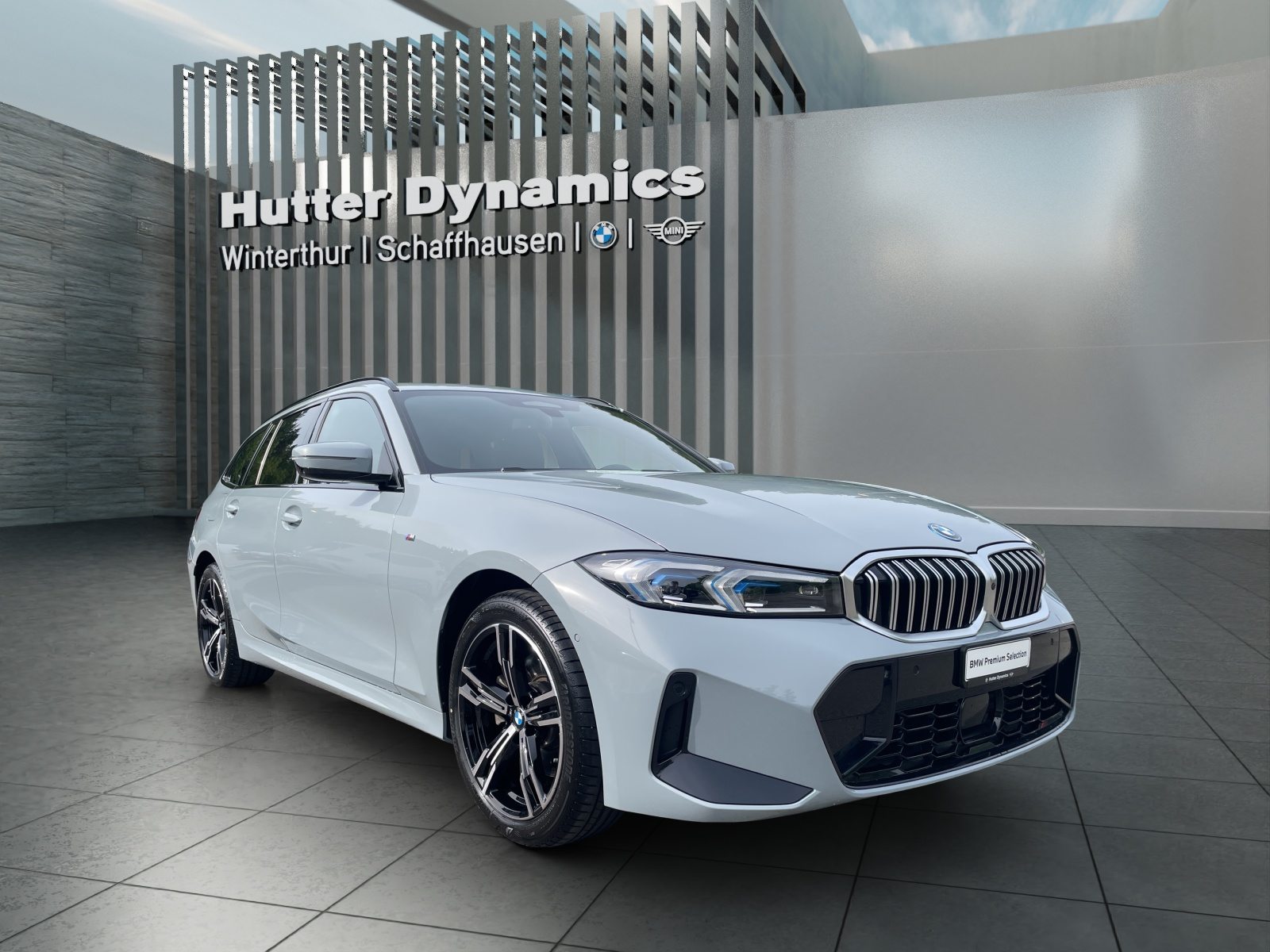 BMW 330e xDrive Touring M Sportpaket, Plug-in-Hybrid Petrol/Electric, Second hand / Used, Automatic - 4