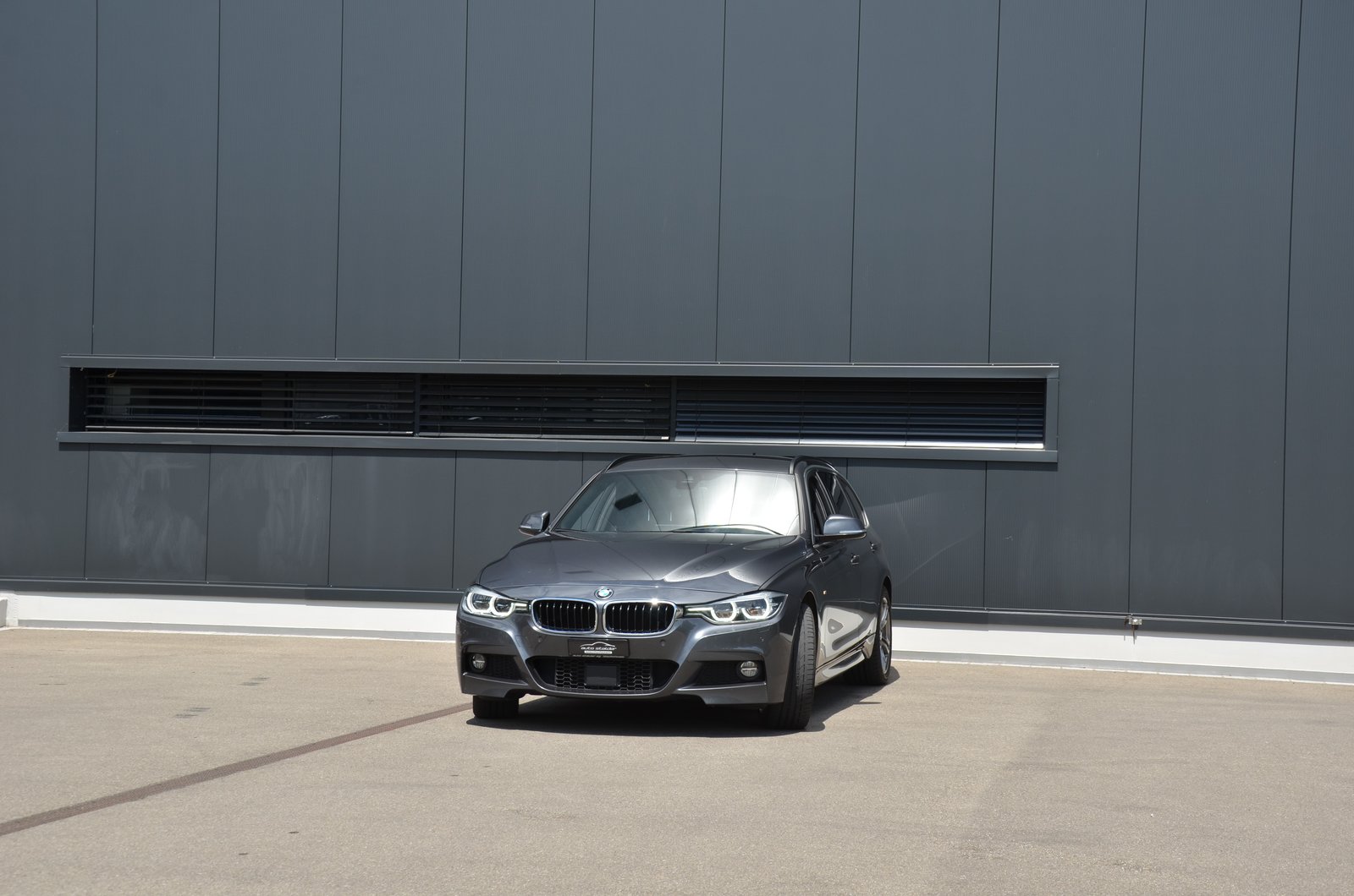 BMW 330i Touring M Sport Steptronic, Petrol, Second hand / Used, Automatic - 5