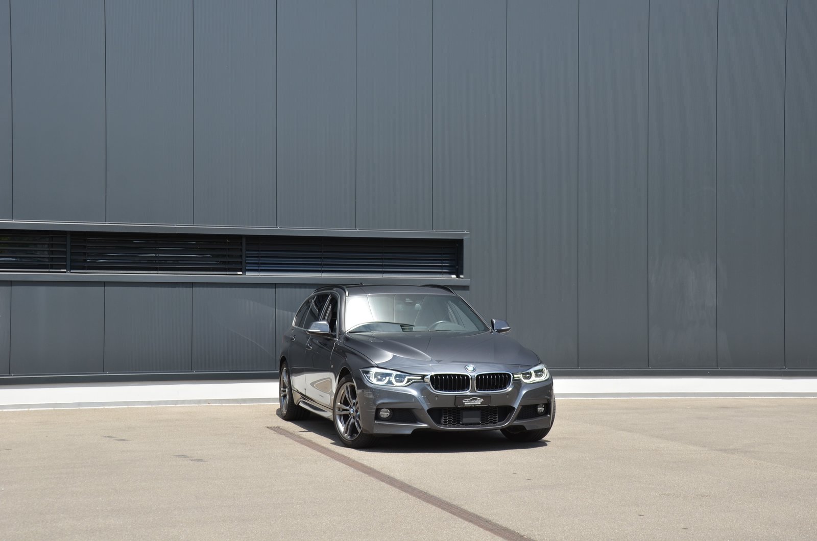 BMW 330i Touring M Sport Steptronic, Petrol, Second hand / Used, Automatic - 7