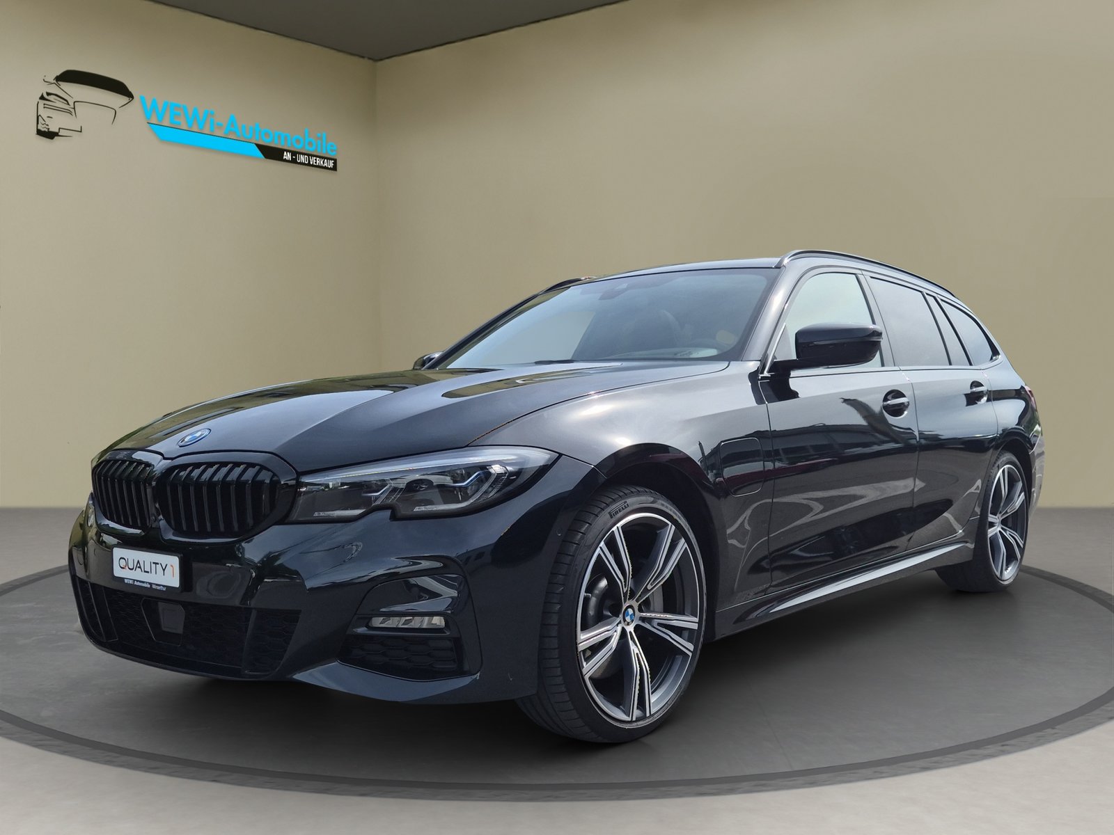 BMW 330e x DriveTouring M Sport Steptronic