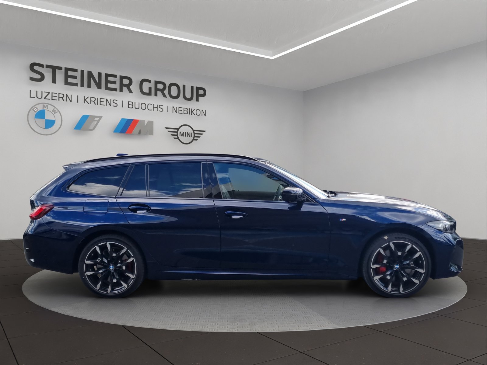 BMW 330e x DriveTouring Steptronic M Sport Pro, Hybride Rechargeable Essence/Électricité, Occasion / Utilisé, Automatique - 4