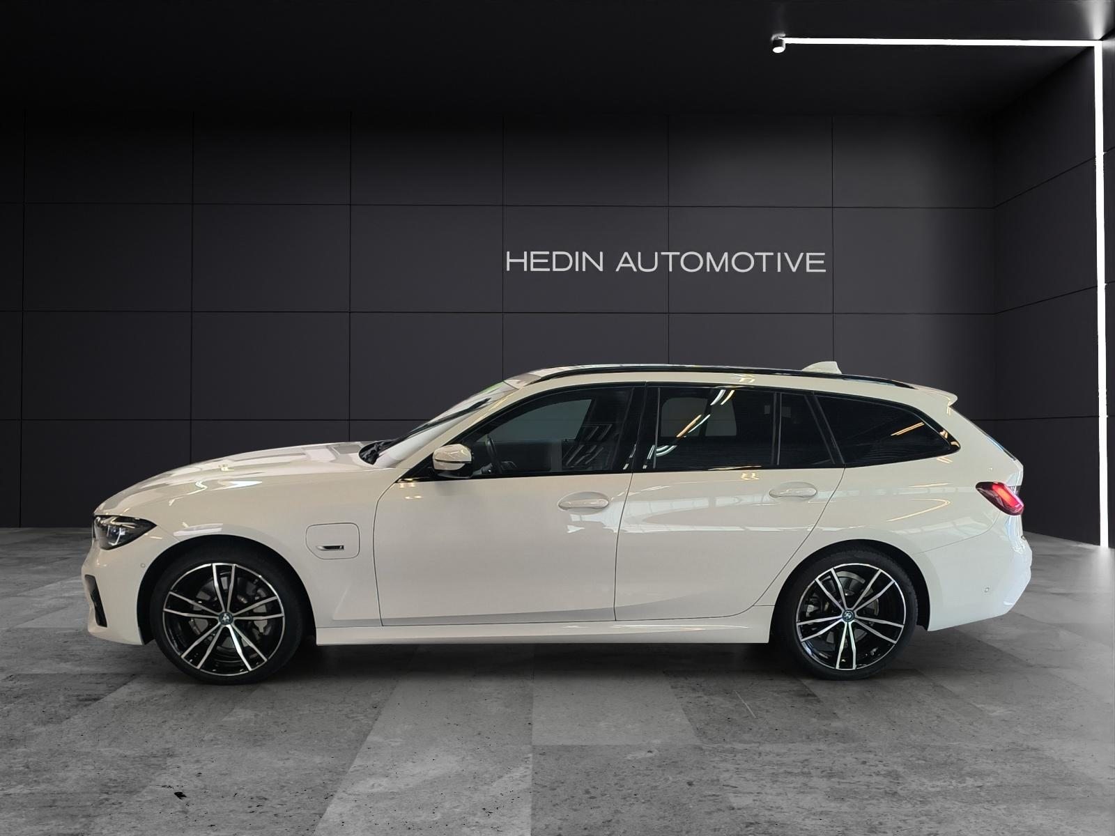 BMW 330e xDrive SAG Touring, Hybride Rechargeable Essence/Électricité, Occasion / Utilisé, Automatique - 2