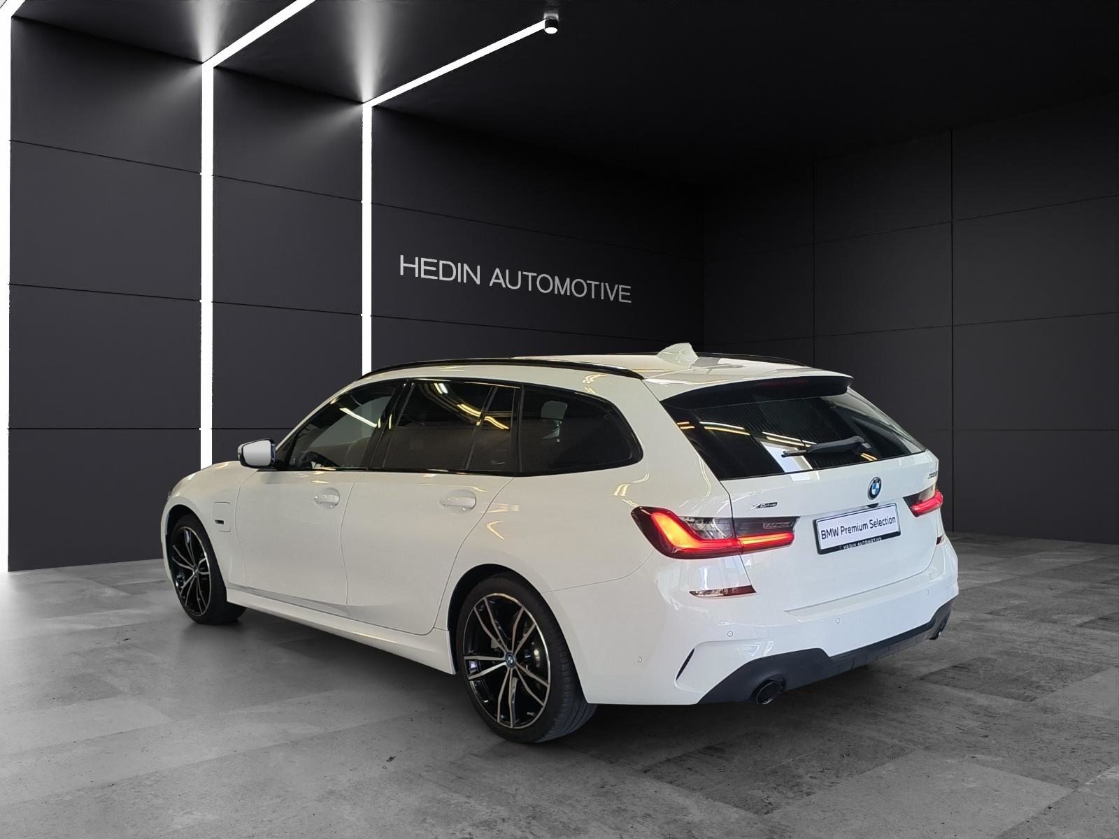 BMW 330e xDrive SAG Touring, Hybride Rechargeable Essence/Électricité, Occasion / Utilisé, Automatique - 3