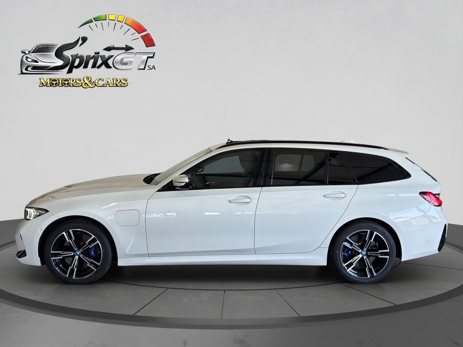 BMW 330e x DriveTouring Steptronic M Sport, Plug-in-Hybrid Benzin/Elektro, Occasion / Gebraucht, Automatik - 2