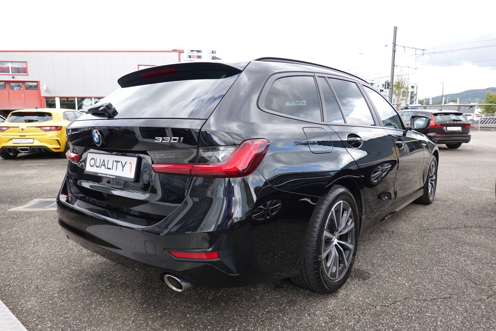 BMW 330i - TOURING - XDRIVE - ADVANTAGE - STEPTRONIC - 258 P, Petrol, Second hand / Used, Automatic - 4