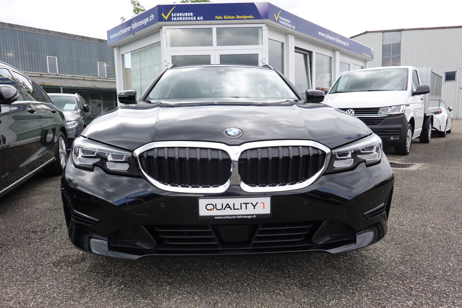 BMW 330i - TOURING - XDRIVE - ADVANTAGE - STEPTRONIC - 258 P, Petrol, Second hand / Used, Automatic - 6