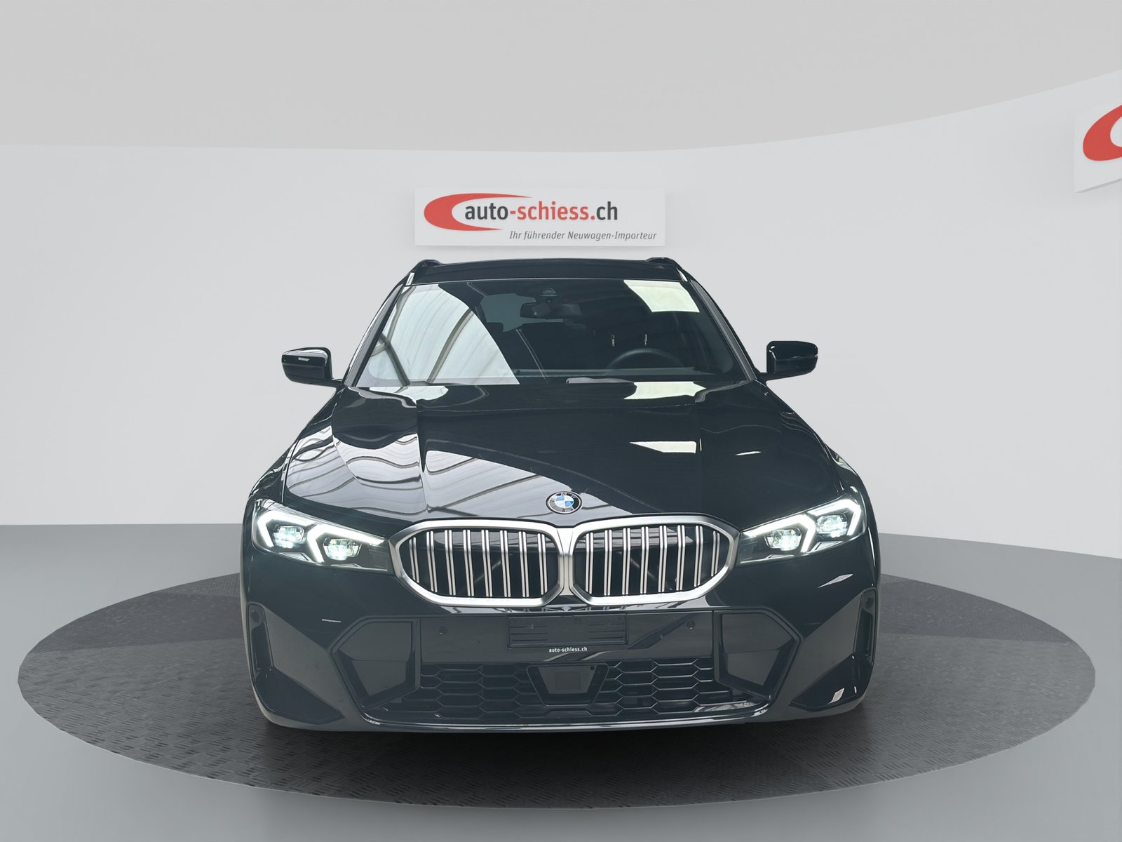 BMW 330i Touring Steptronic M Sport, Benzin, Occasion / Gebraucht, Automatik - 2