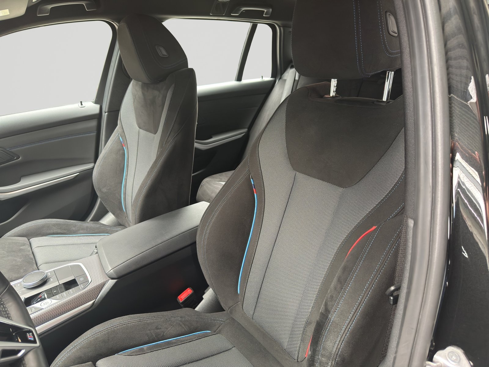 BMW 330i Touring Steptronic M Sport, Benzin, Occasion / Gebraucht, Automatik - 6