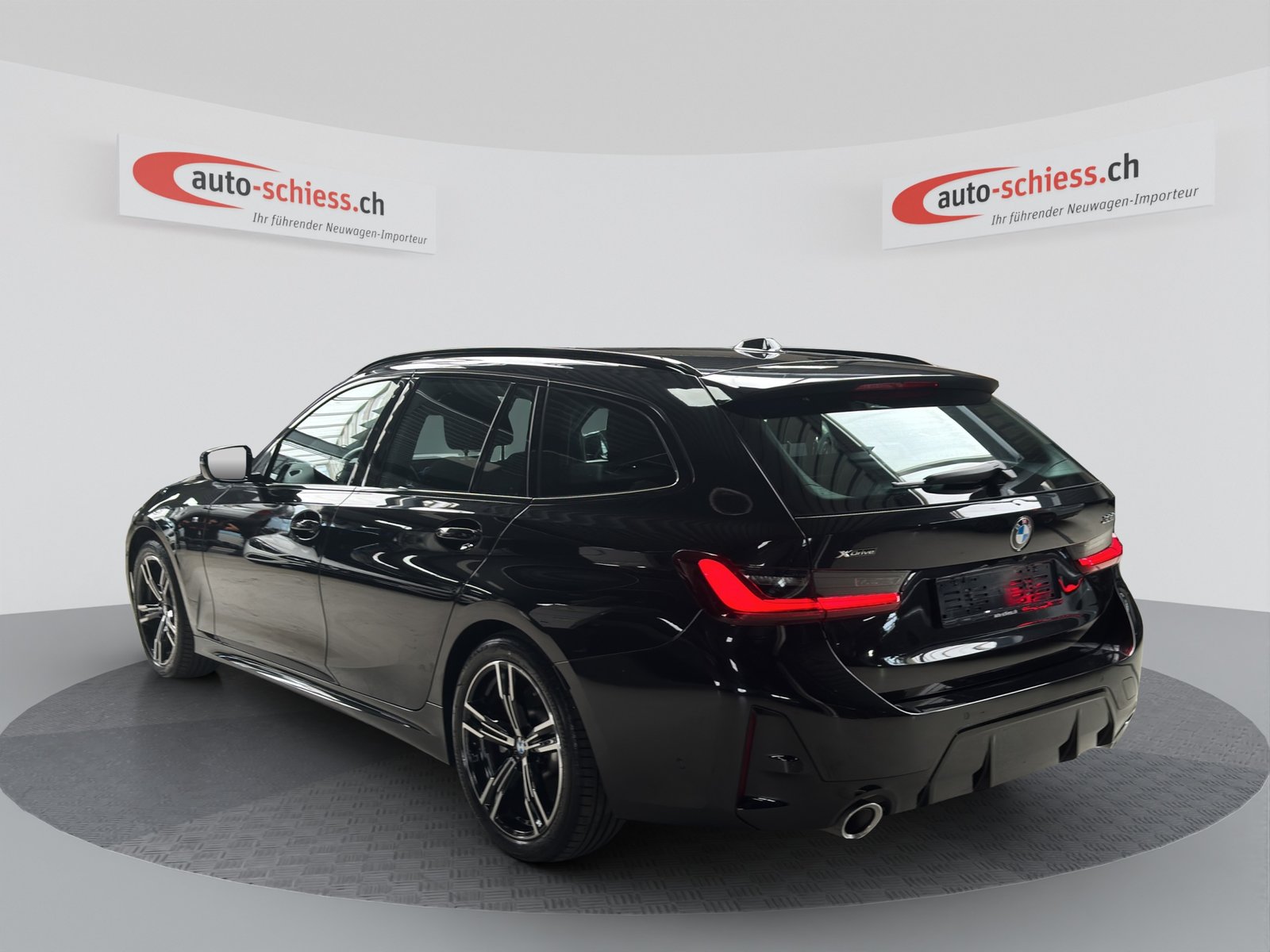 BMW 330i Touring Steptronic M Sport, Benzin, Occasion / Gebraucht, Automatik - 3