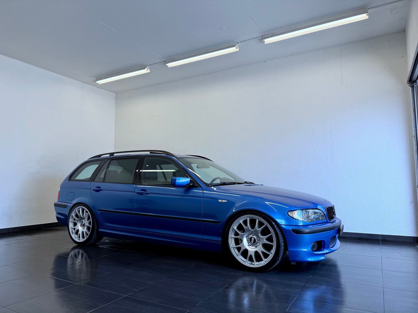 BMW 330i Touring