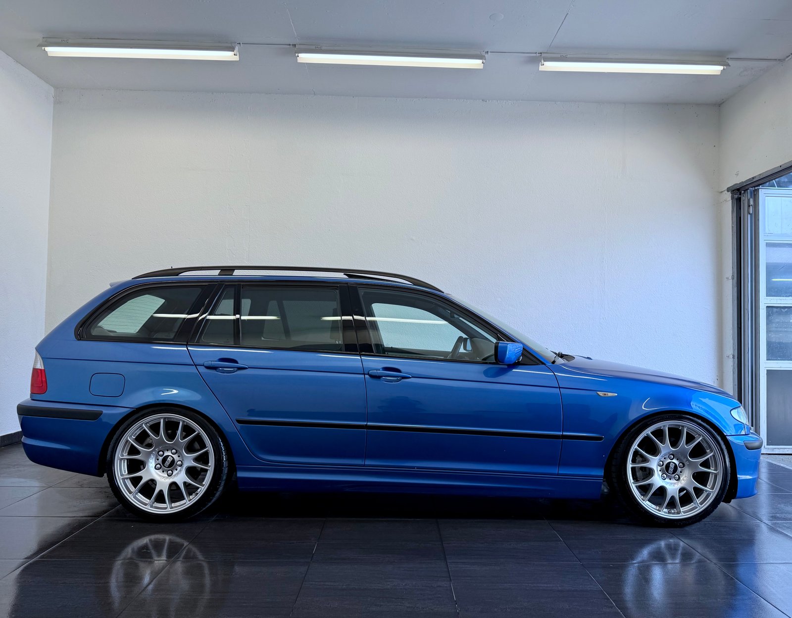 BMW 330i Touring, Petrol, Second hand / Used, Manual - 5