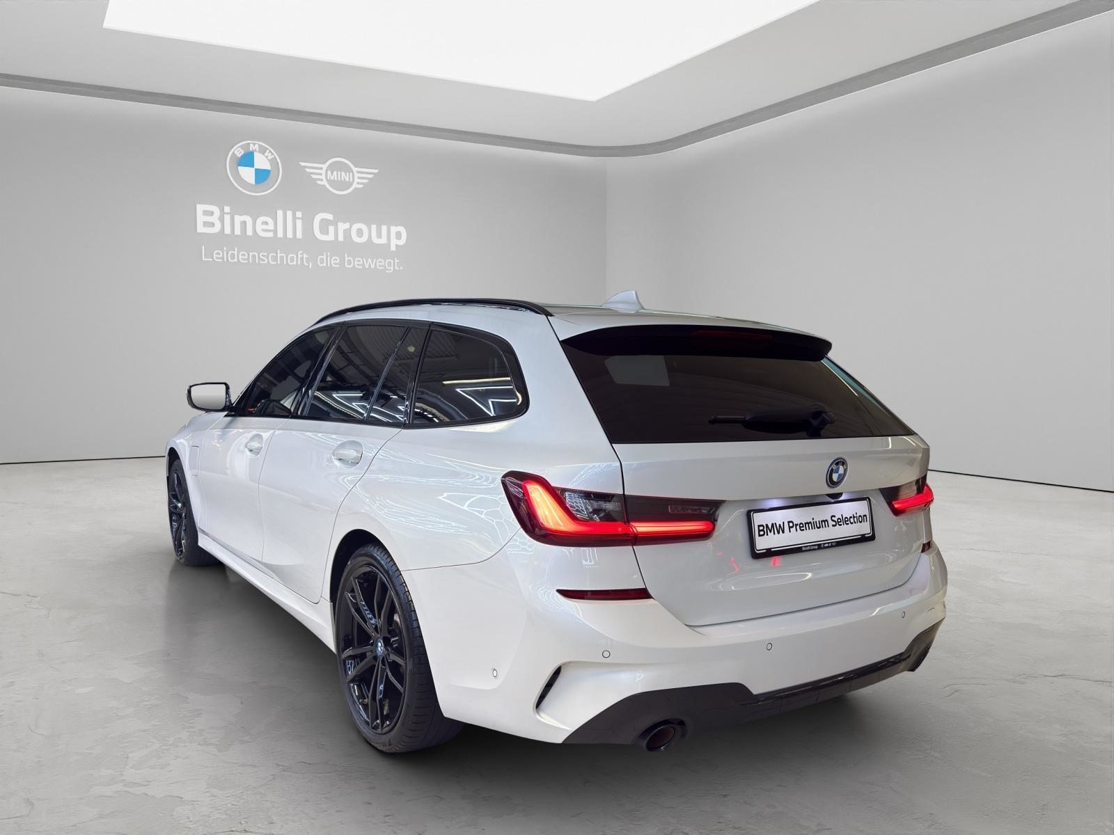 BMW 330e xDrive Touring M-SportPaket, Plug-in-Hybrid Benzin/Elektro, Occasion / Gebraucht, Automatik - 4