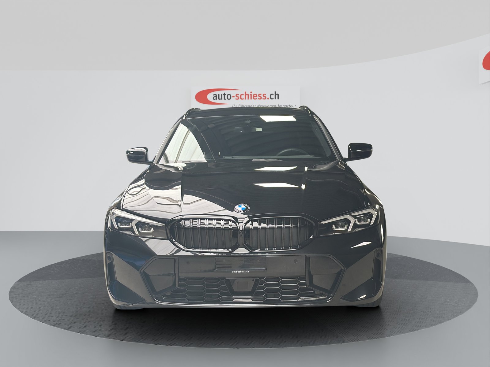 BMW 330i Touring Steptronic M Sport, Benzin, Occasion / Gebraucht, Automatik - 2