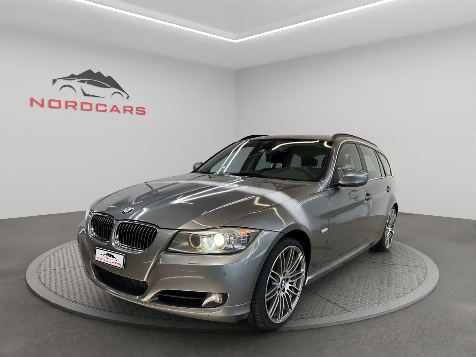BMW 330i Touring Steptronic