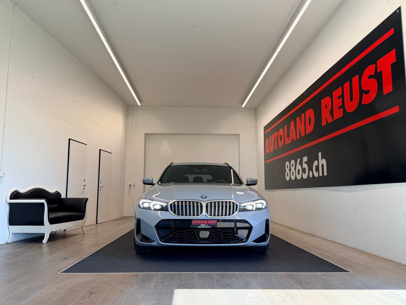 BMW 330i Touring Steptronic M Sport Pro, Benzin, Occasion / Gebraucht, Automatik - 2