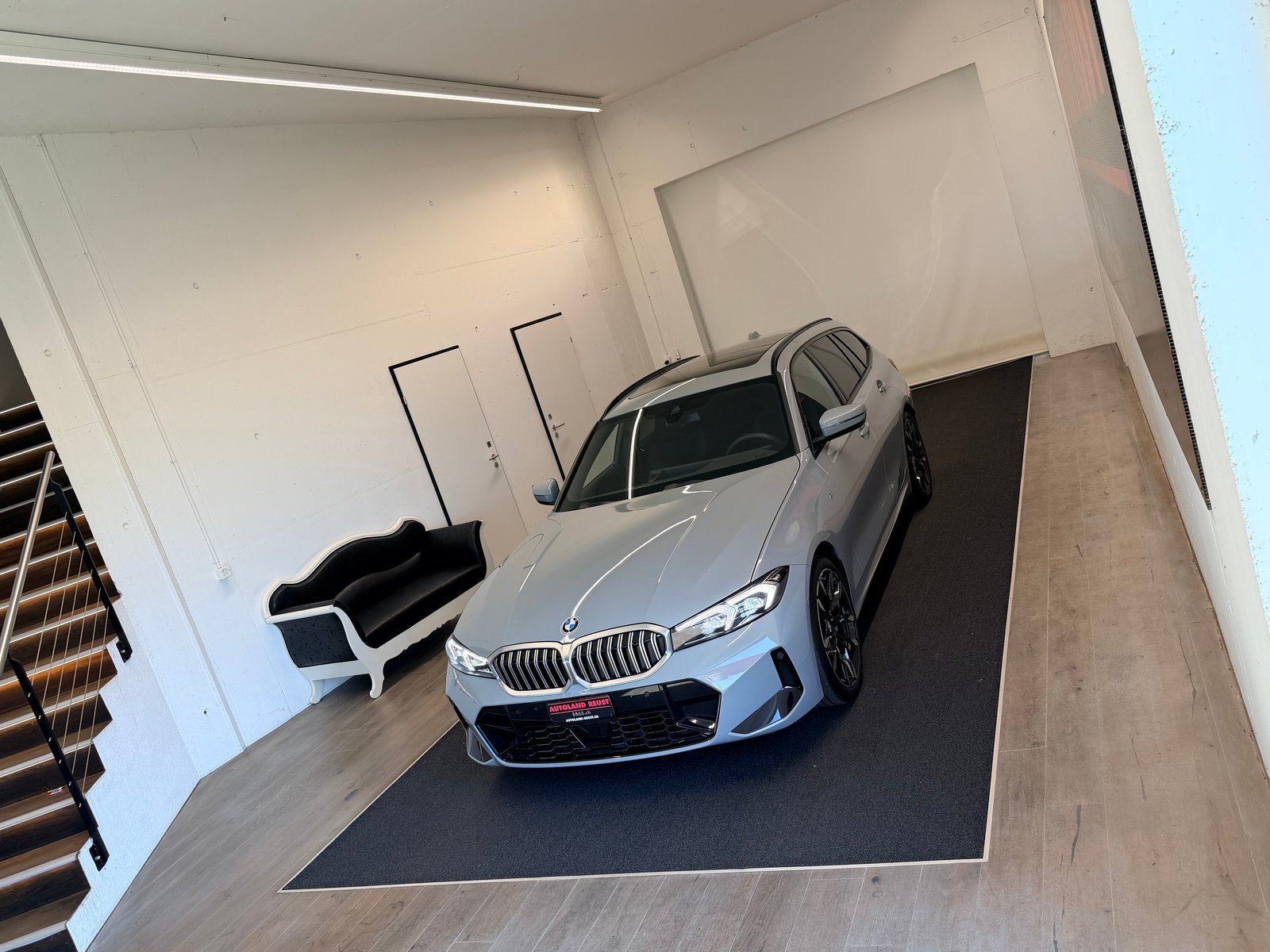 BMW 330i Touring Steptronic M Sport Pro, Benzin, Occasion / Gebraucht, Automatik - 4