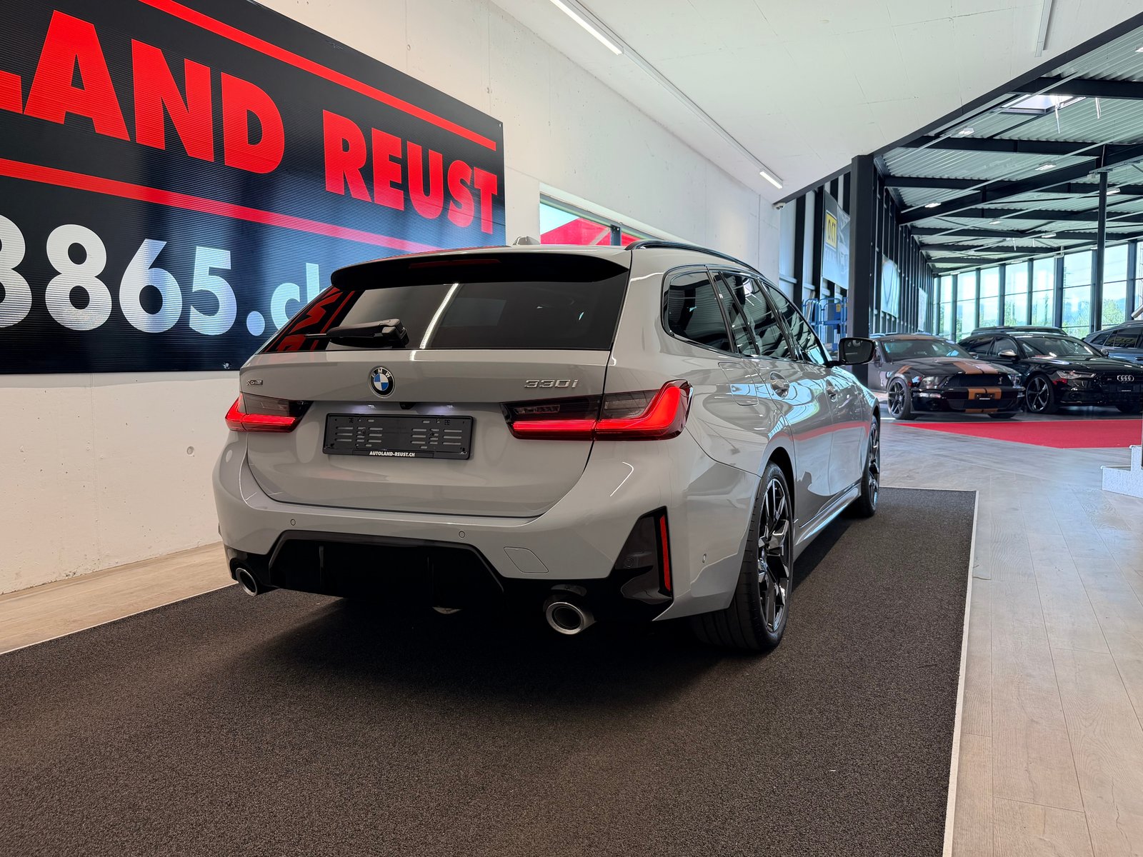 BMW 330i Touring Steptronic M Sport Pro, Benzin, Occasion / Gebraucht, Automatik - 7