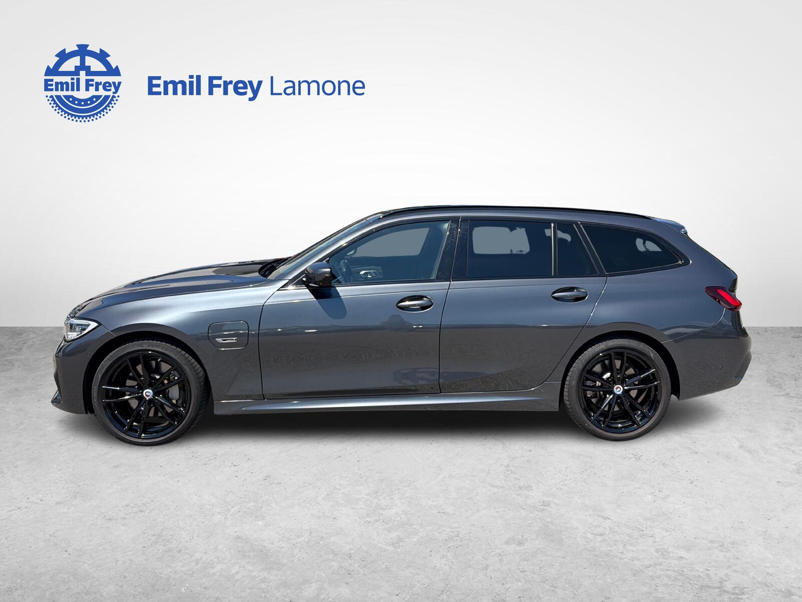 BMW 330e xDrive SAG Touring, Plug-in-Hybrid Benzin/Elektro, Occasion / Gebraucht, Automatik - 4