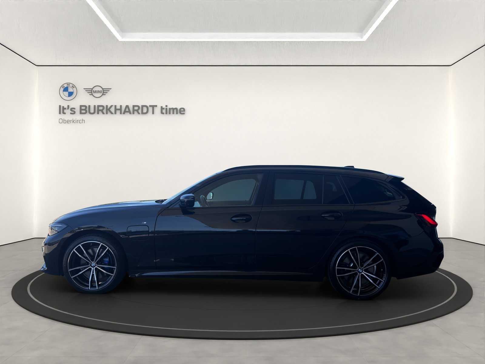 BMW 330e M Sport, Plug-in-Hybrid Petrol/Electric, Second hand / Used, Automatic - 2