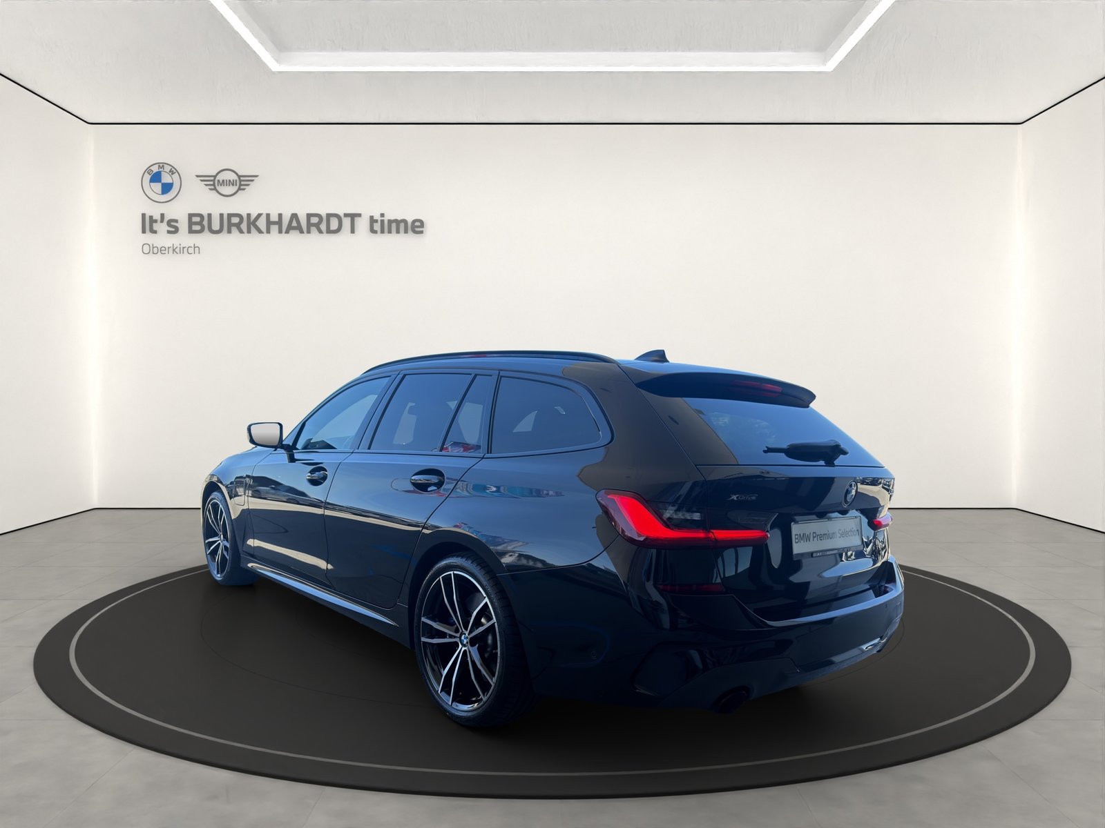 BMW 330e M Sport, Plug-in-Hybrid Petrol/Electric, Second hand / Used, Automatic - 3