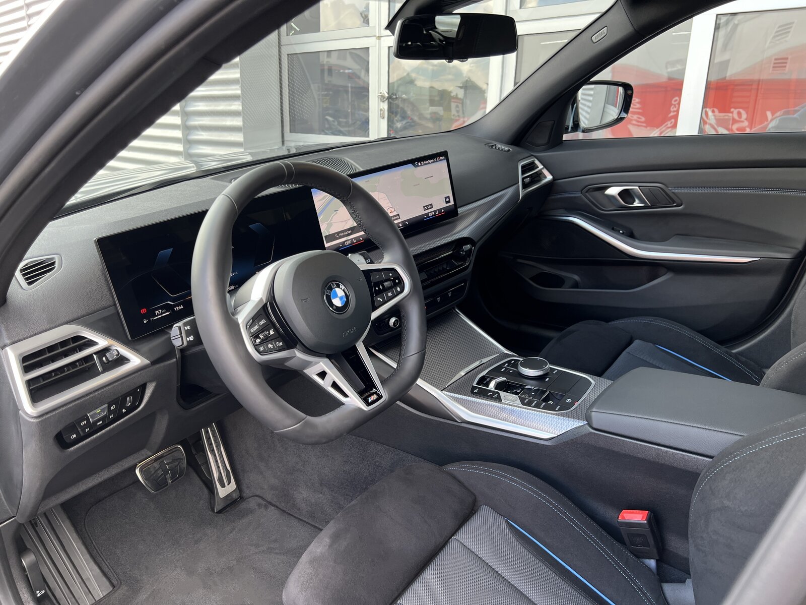 BMW 330 330i Touring Steptronic M Sport, Benzin, Occasion / Gebraucht, Automatik - 5