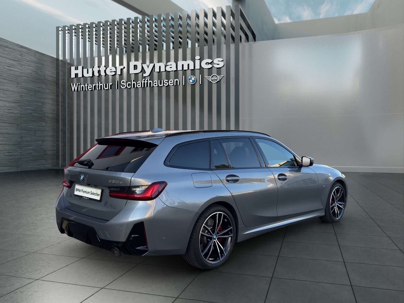 BMW 330e xDrive Touring M AERODYNAMIKPAKET, Plug-in-Hybrid Benzin/Elektro, Occasion / Gebraucht, Automatik - 6