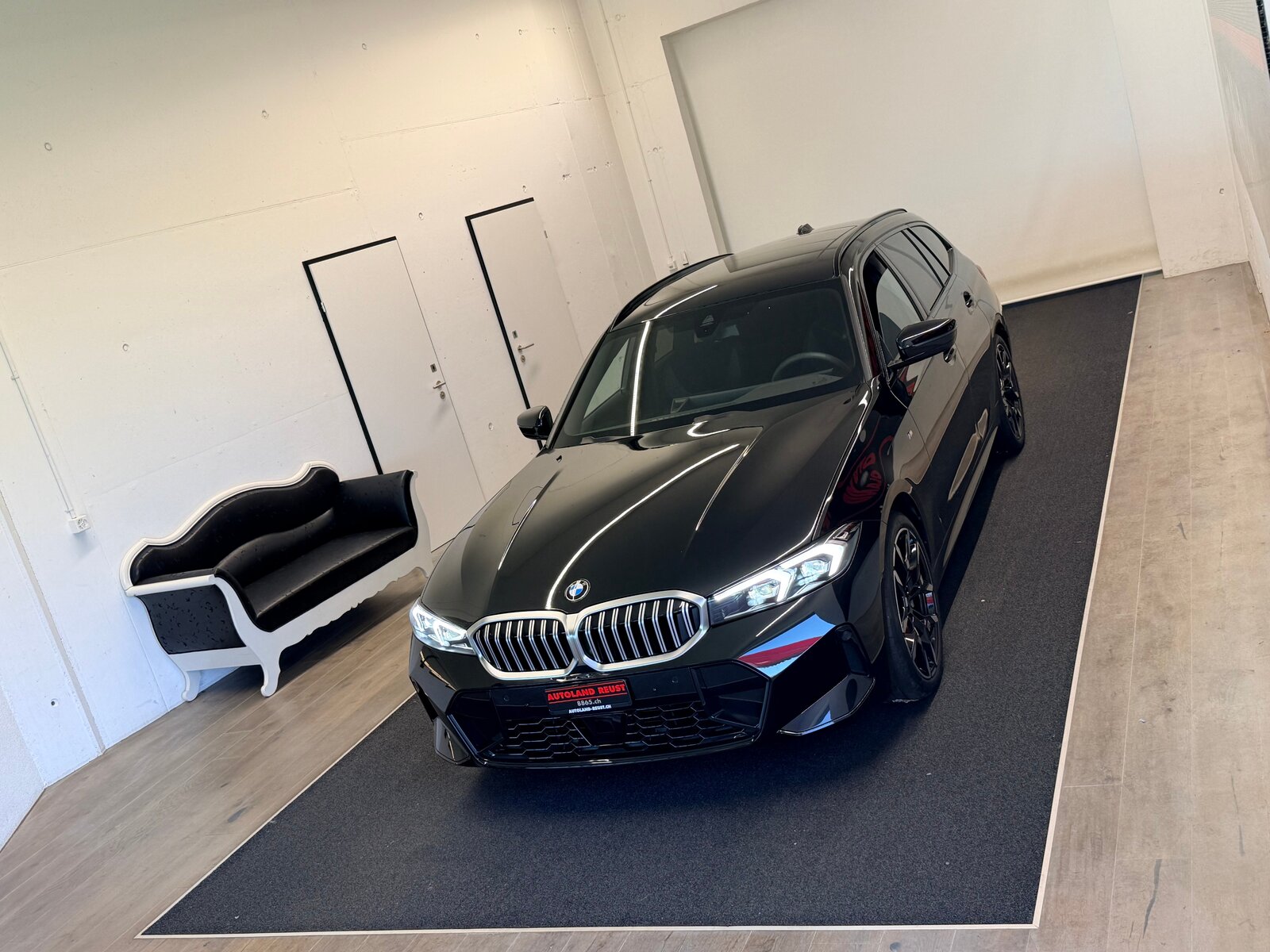 BMW 330i Touring Steptronic M Sport, Petrol, Second hand / Used, Automatic - 4