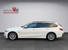 BMW 330e x DriveTouring Steptronic M Sport, Plug-in-Hybrid Benzin/Elektro, Occasion / Gebraucht, Automatik - 3