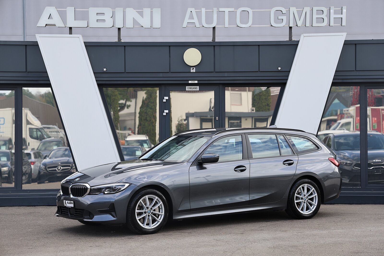 BMW 330i Touring