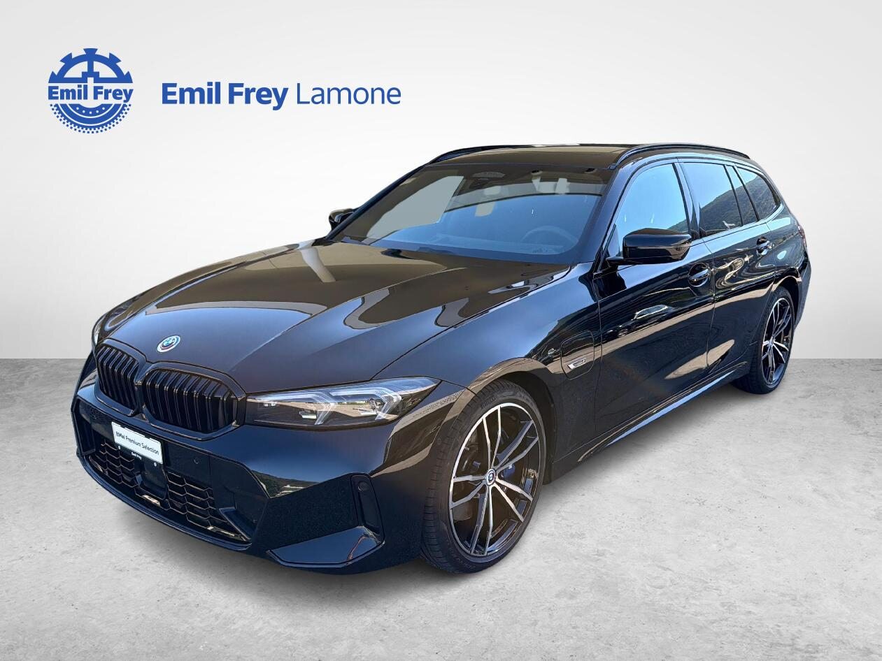 BMW 330e xDrive Touring