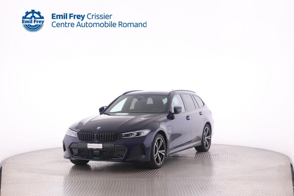 BMW 330e xDrive Touring