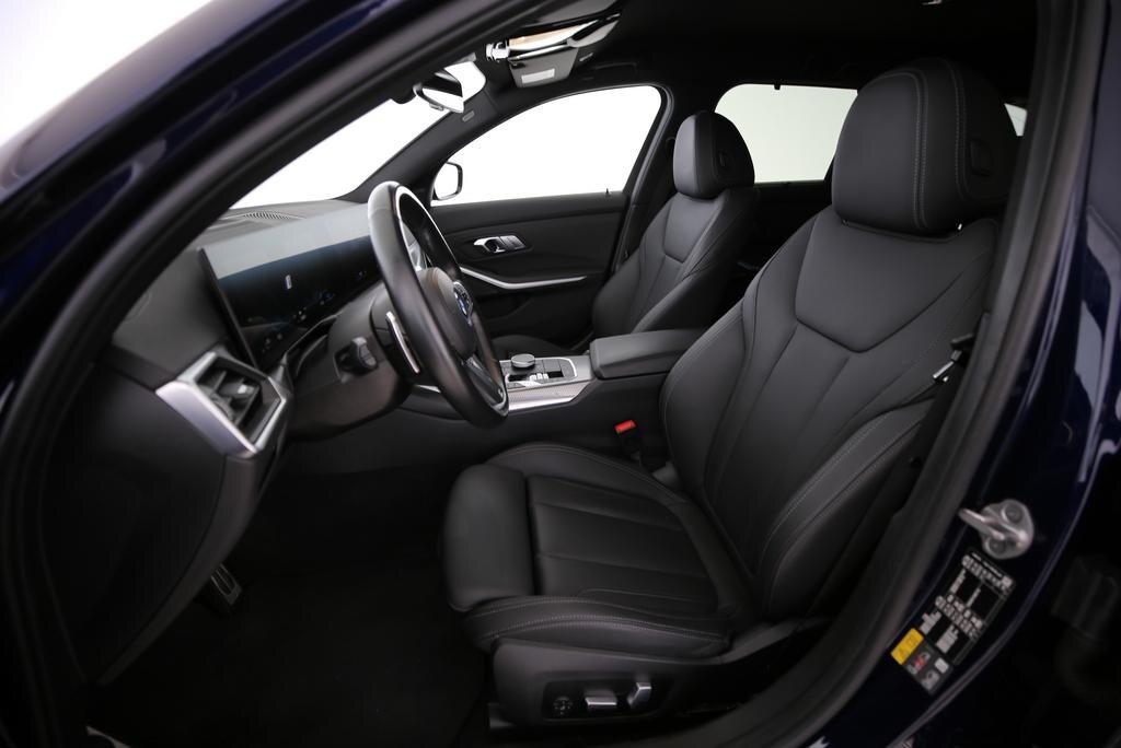 BMW 330e xDrive Touring, Plug-in-Hybrid Benzin/Elektro, Occasion / Gebraucht, Automatik - 4