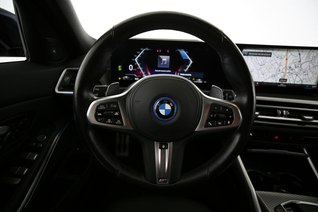 BMW 330e xDrive Touring, Plug-in-Hybrid Benzin/Elektro, Occasion / Gebraucht, Automatik - 7
