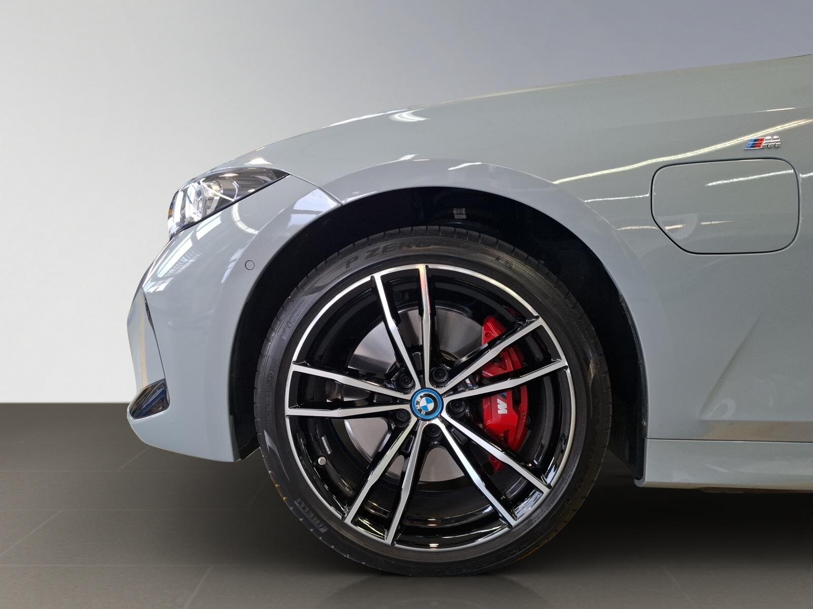 BMW 330e SAG Touring, Hybride Rechargeable Essence/Électricité, Occasion / Utilisé, Automatique - 4