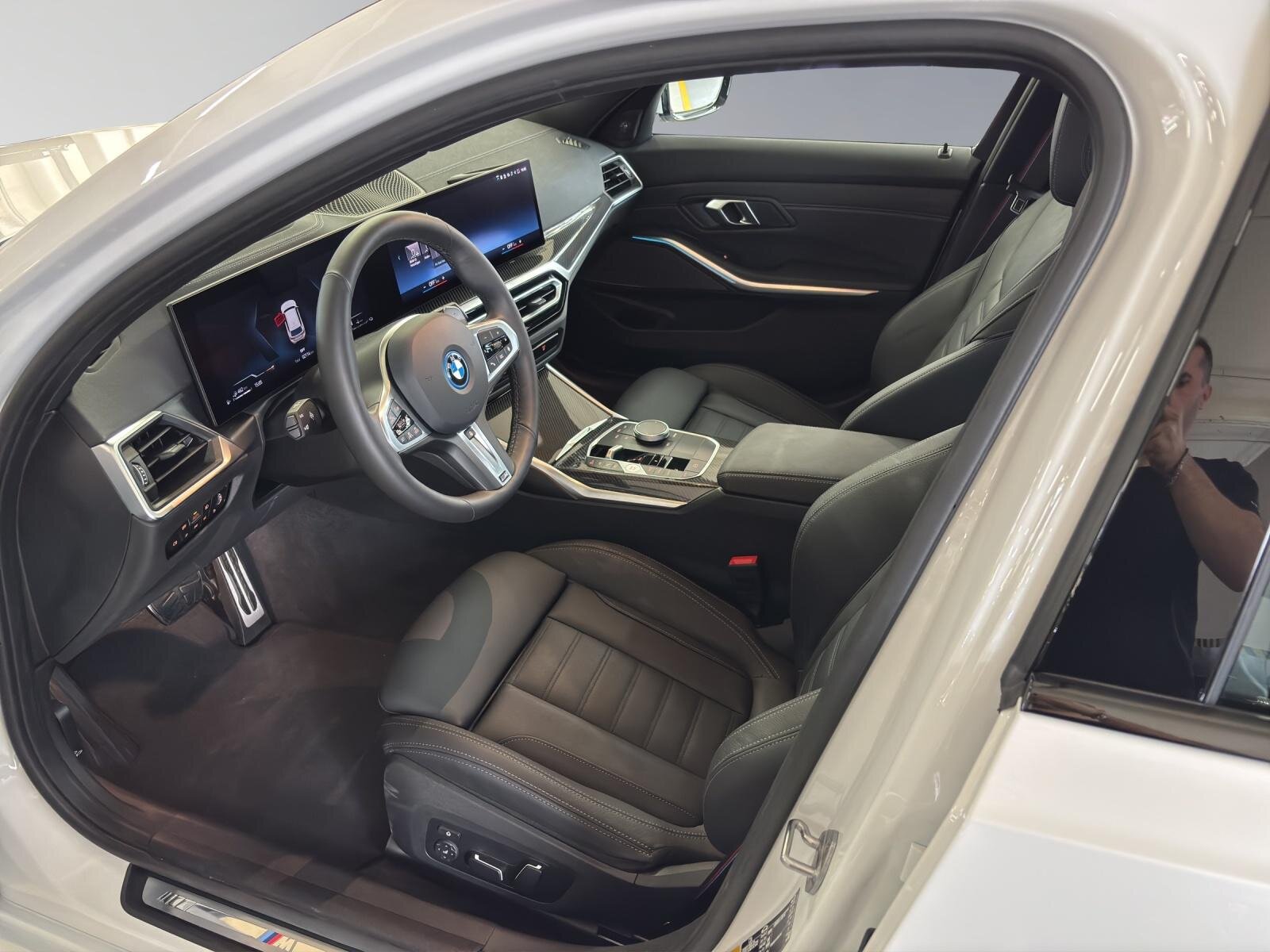 BMW 330e SAG Touring, Hybride Rechargeable Essence/Électricité, Occasion / Utilisé, Automatique - 4