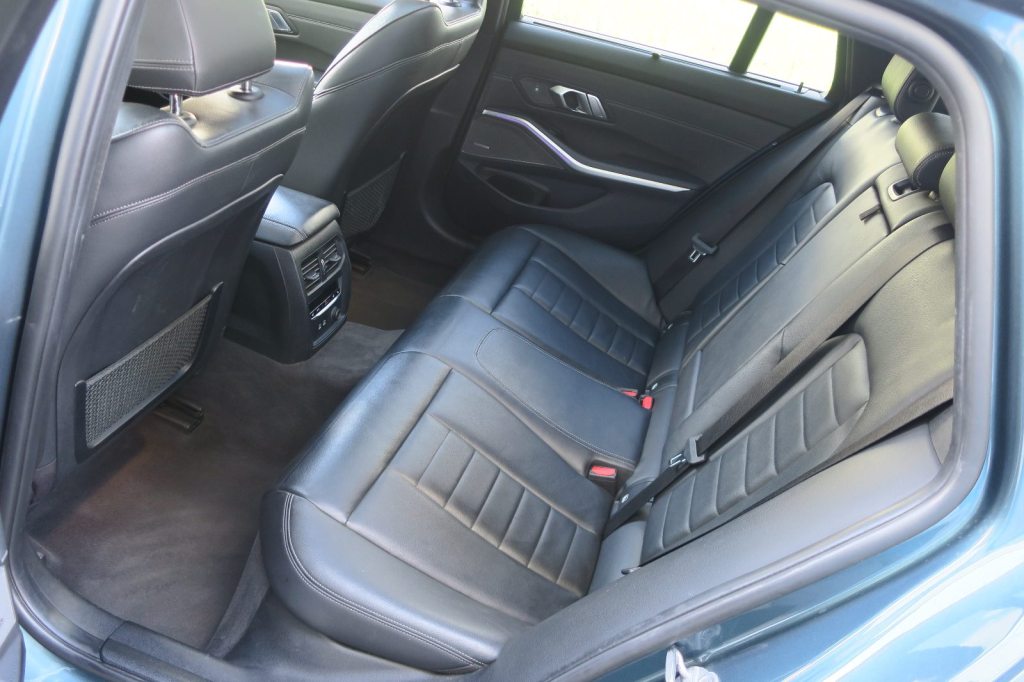 BMW 330 330d xDrive SAG, Diesel, Occasion / Gebraucht, Automatik - 7