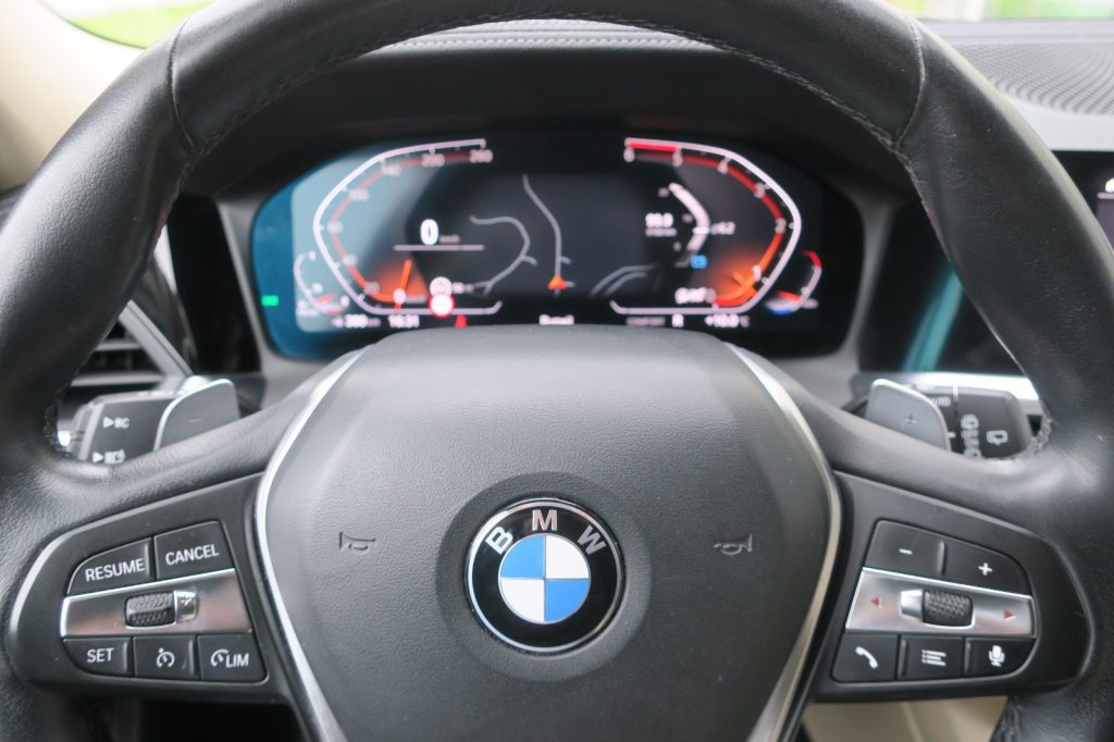 BMW 330 d xDrive 4x4 8-Gang, Diesel, Occasion / Utilisé, Automatique - 6