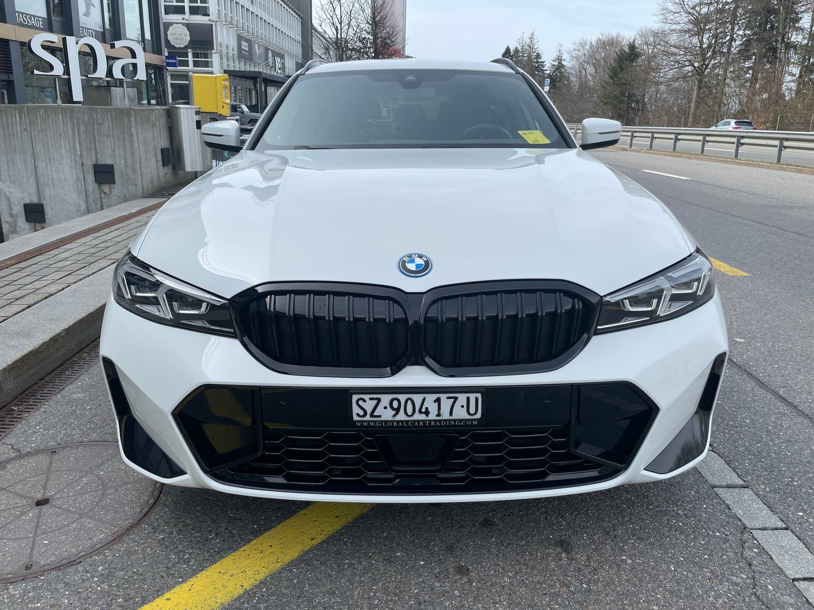 BMW 330e x DriveTouring Steptronic M Sport Pro, Hybride Rechargeable Essence/Électricité, Voiture de démonstration, Automatique - 2