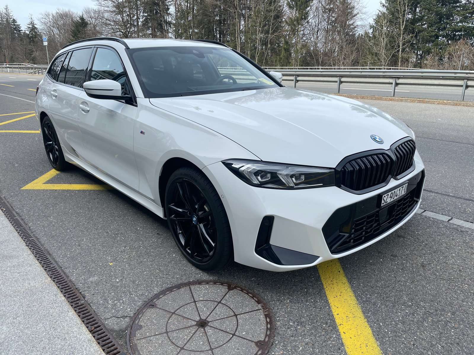 BMW 330e x DriveTouring Steptronic M Sport Pro, Hybride Rechargeable Essence/Électricité, Voiture de démonstration, Automatique - 3