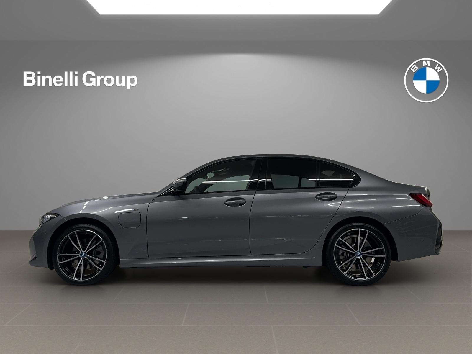 BMW 330e xDrive Steptronic M Sport, Plug-in-Hybrid Benzina/Elettrica, Auto nuove, Automatico - 2